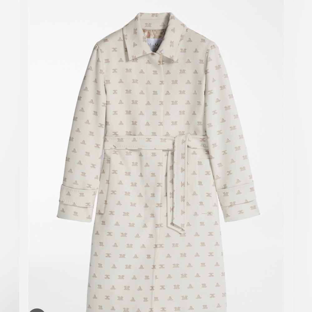 SOLD! MAX MARA FULL LOGO TRENCH COAT SIZE: US6 IT40 NEW WITH TAG FALL/WINTER - Picture 2 of 16